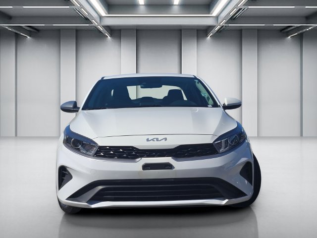 Used 2023 Kia Forte LX FWD image 2