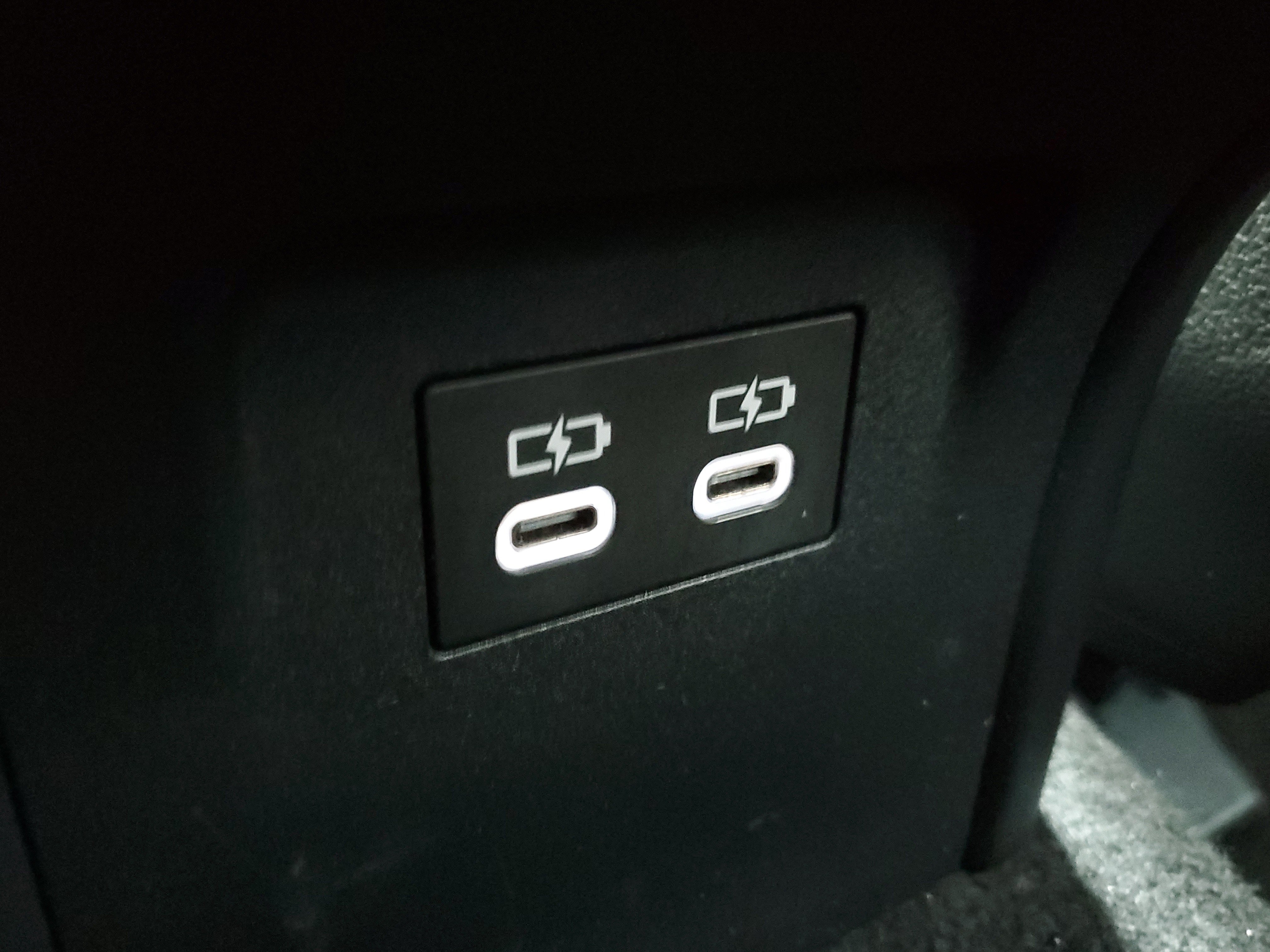 Certified 2025 Toyota Prius LE FWD image 12