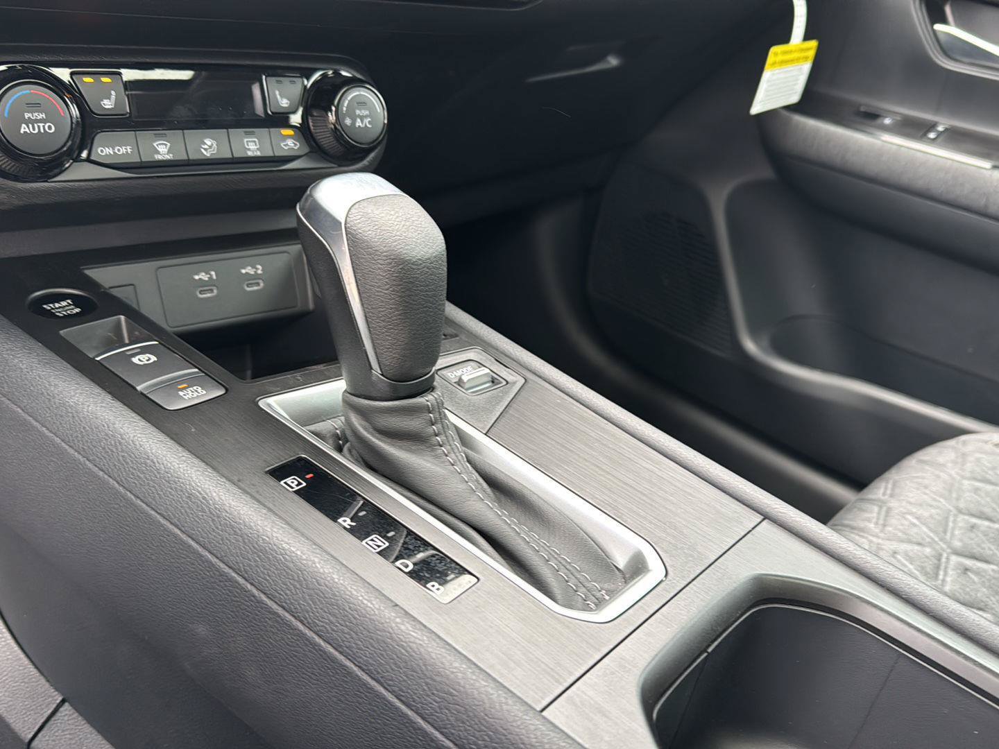 New 2026 Nissan Kicks SV w/ SV Premium Package FWD image 25