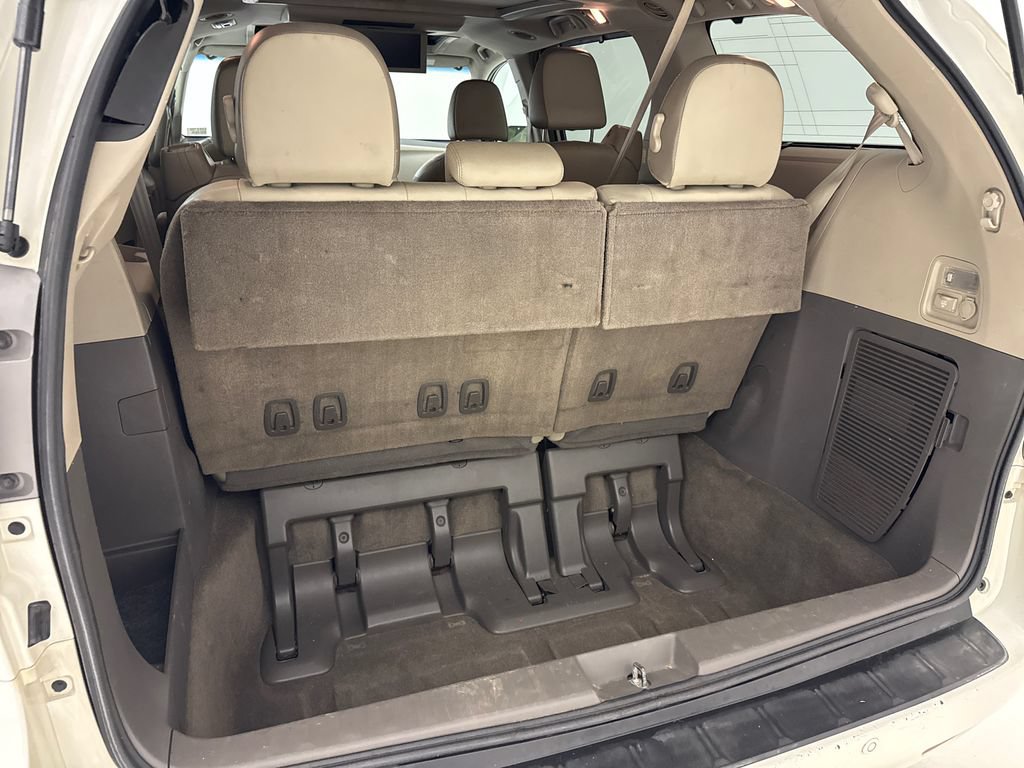 Used 2013 Toyota Sienna Limited w/ Premium Pkg FWD image 11