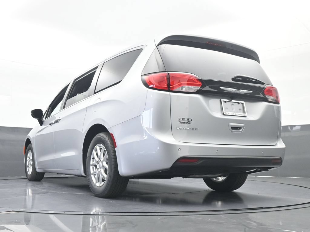 New 2026 Chrysler Voyager LX FWD image 55