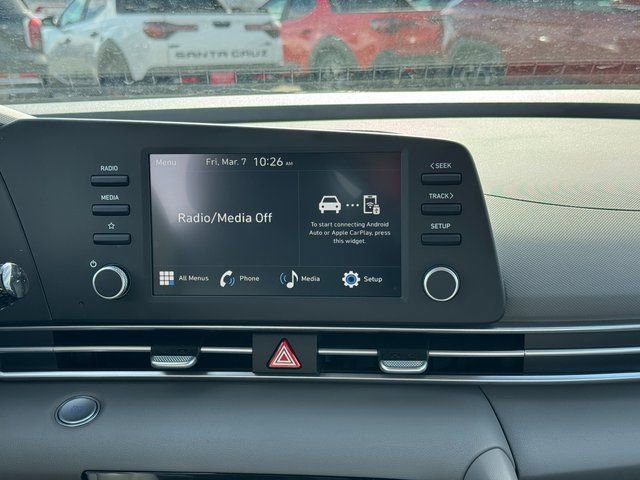 Used 2025 Hyundai Elantra Sport image 9