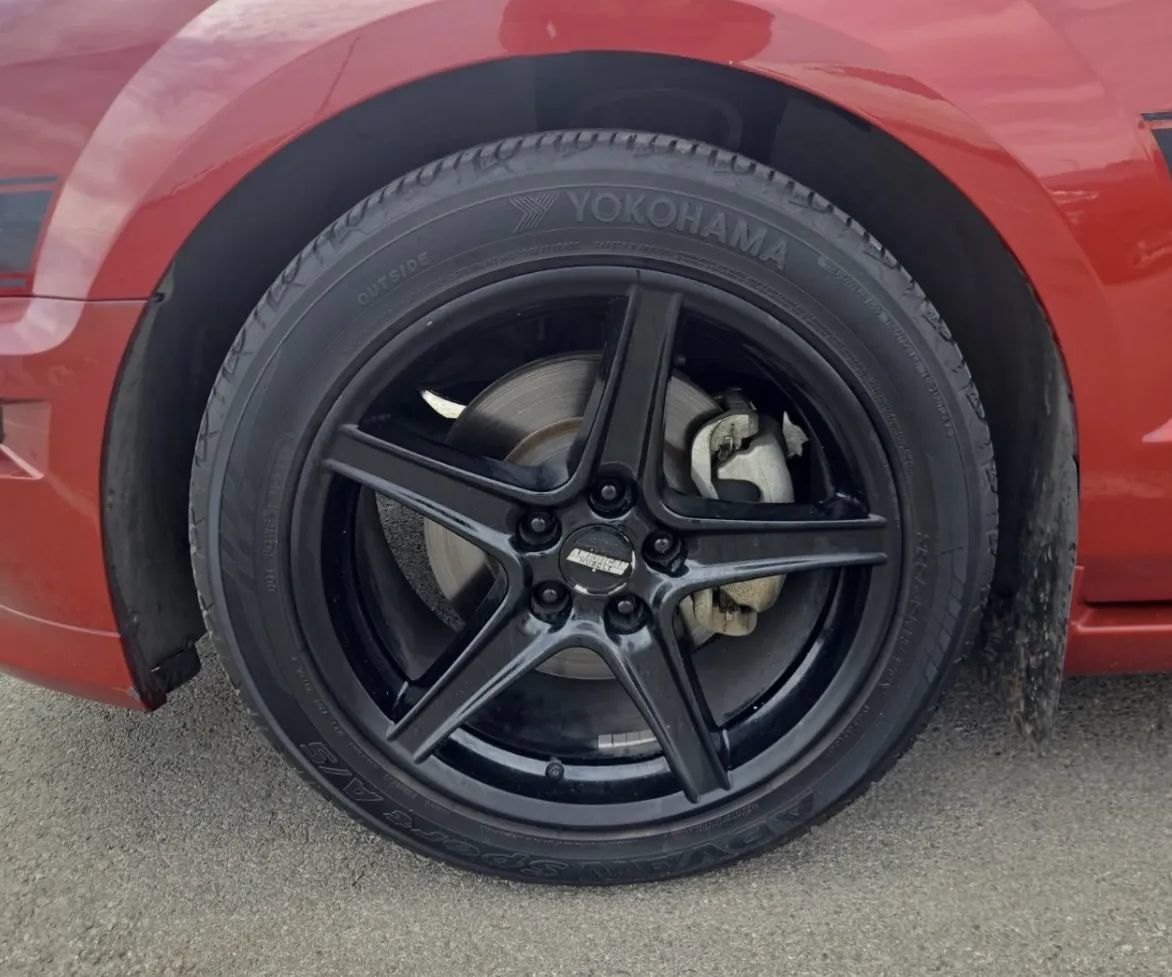 Used 2008 Ford Mustang GT Premium RWD image 2
