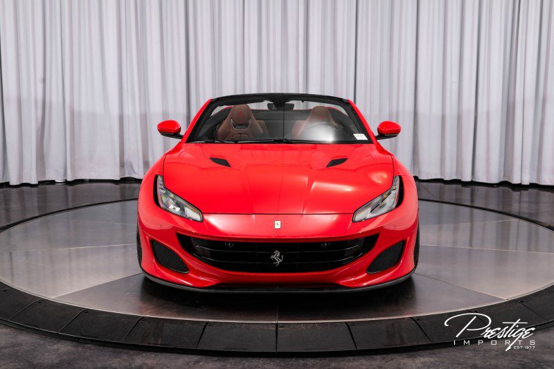 Used 2019 Ferrari Portofino image 6