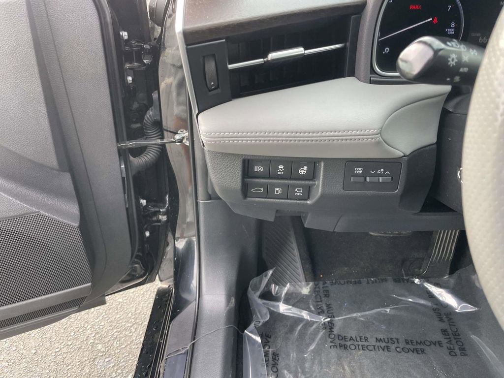 Used 2019 Toyota Avalon Limited w/ Advanced Safety Package image 30