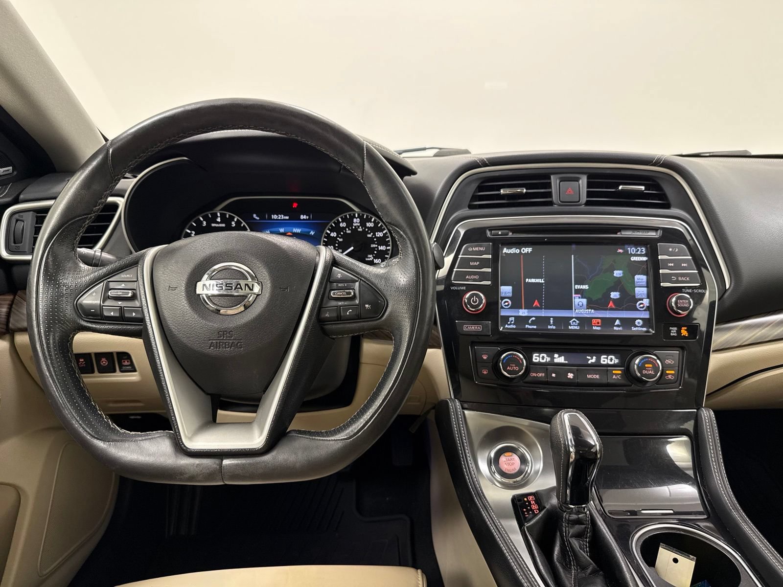 Used 2017 Nissan Maxima Platinum w/ Interior Lighting Package FWD image 29