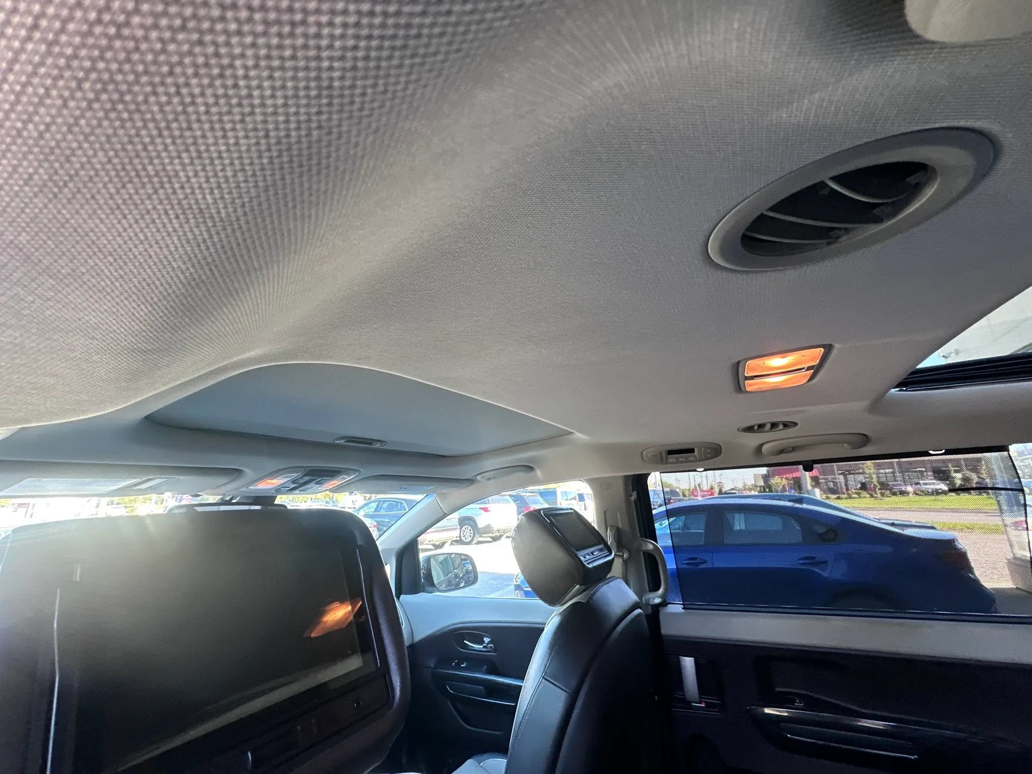 Used 2017 Kia Sedona SX Limited w/ SXL Prestige Package FWD image 18
