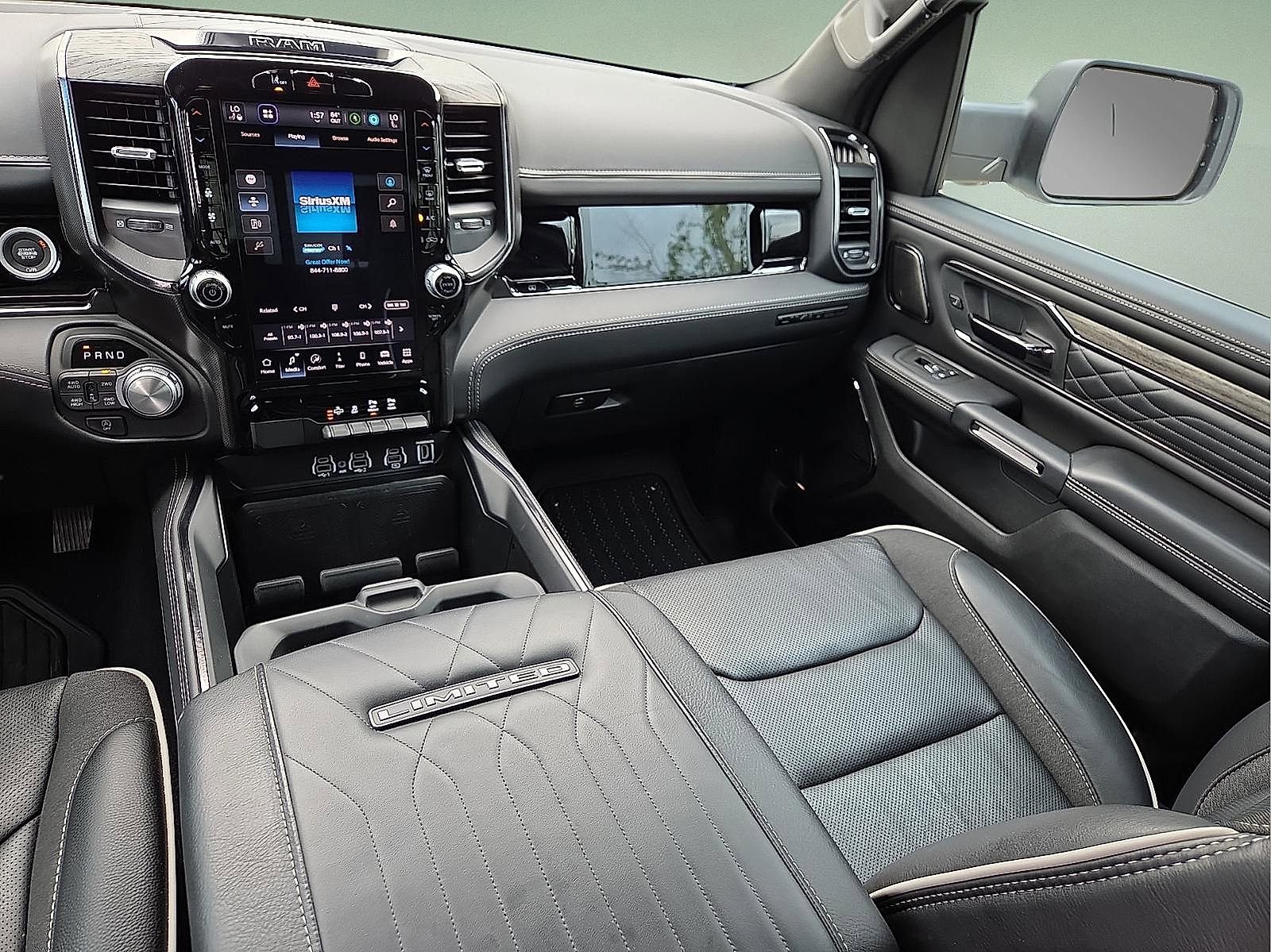 Used 2025 RAM 1500 Limited AWD/4WD image 12