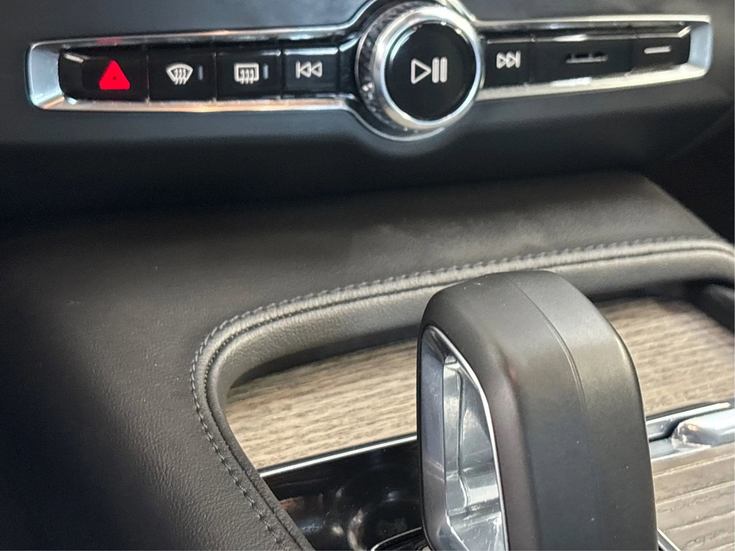 Used 2024 Volvo S90 B6 Plus AWD/4WD image 39