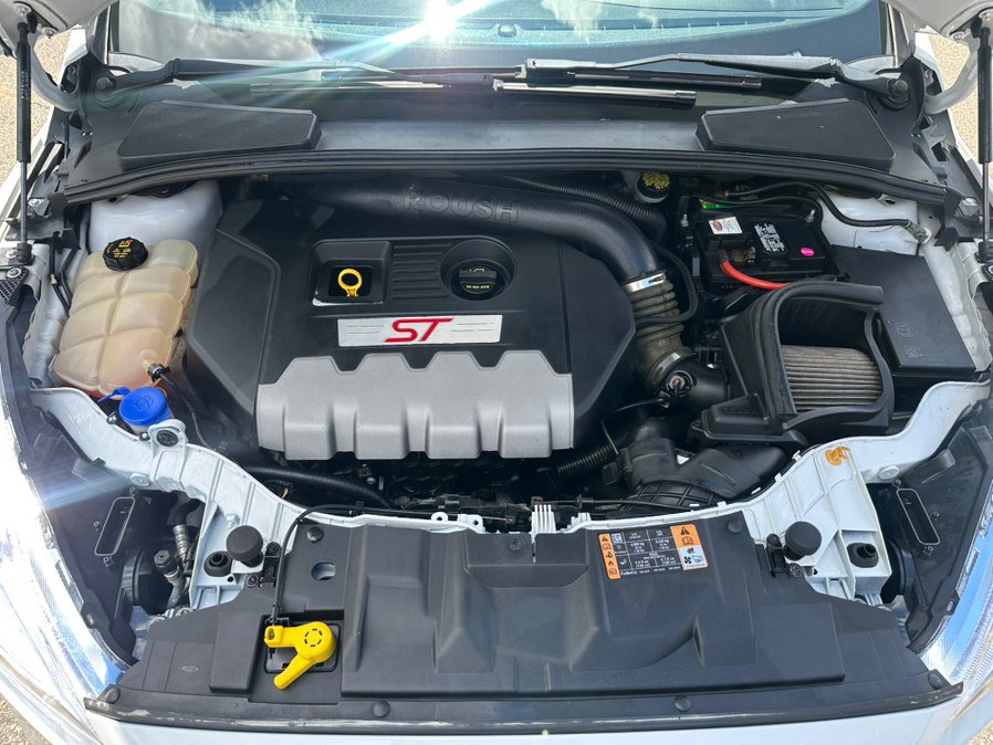 Used 2018 Ford Focus ST FWD image 26