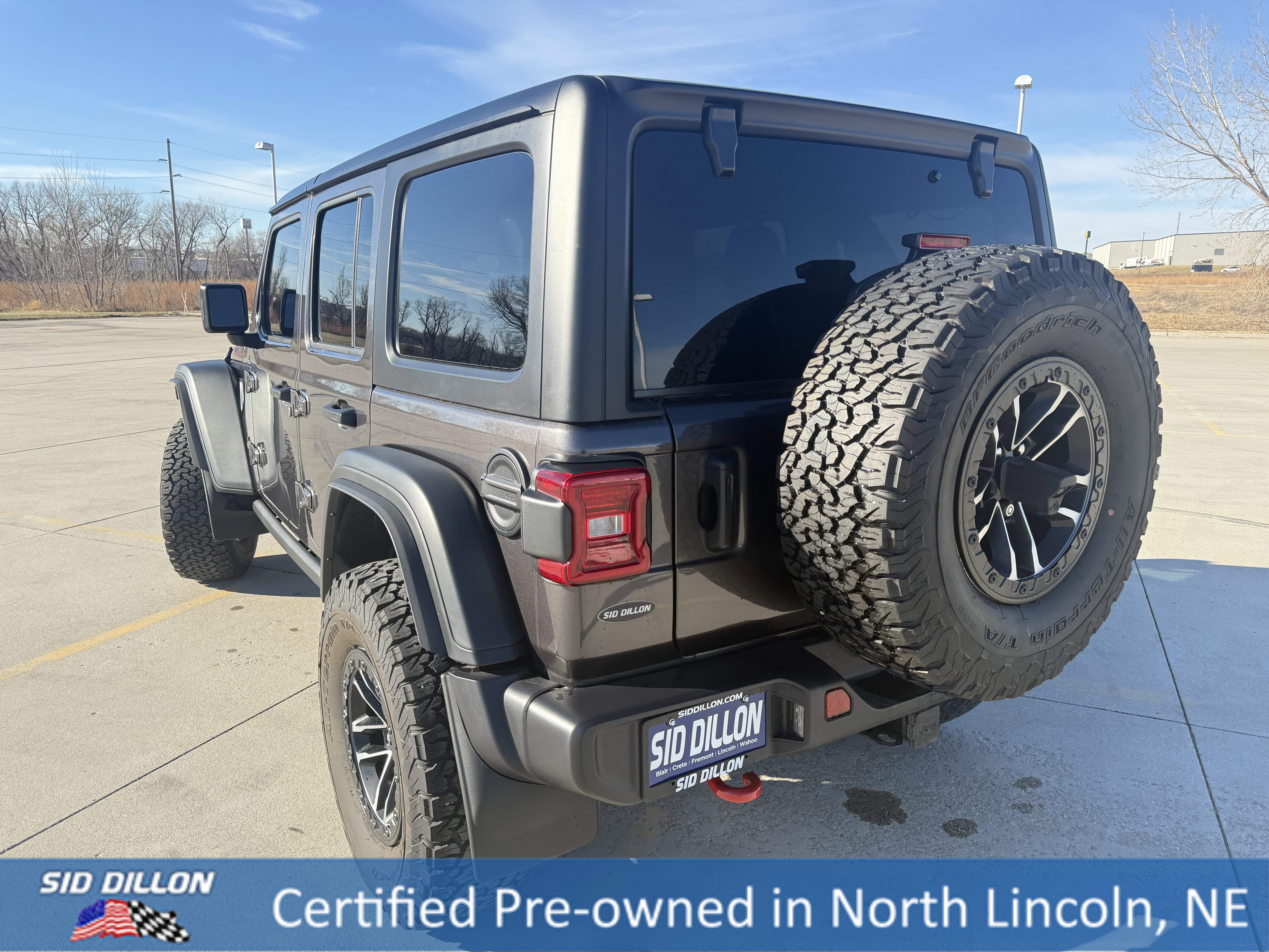 Used 2025 Jeep Wrangler Unlimited Rubicon w/ XTREMEE 35" Tire Package image 7