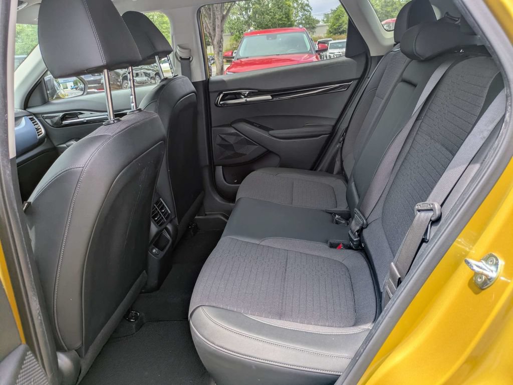 Used 2023 Kia Seltos S w/ Navigation Package FWD image 14