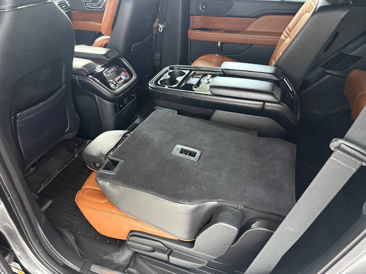 Used 2018 Lincoln Navigator Reserve w/ Technology Package image 50