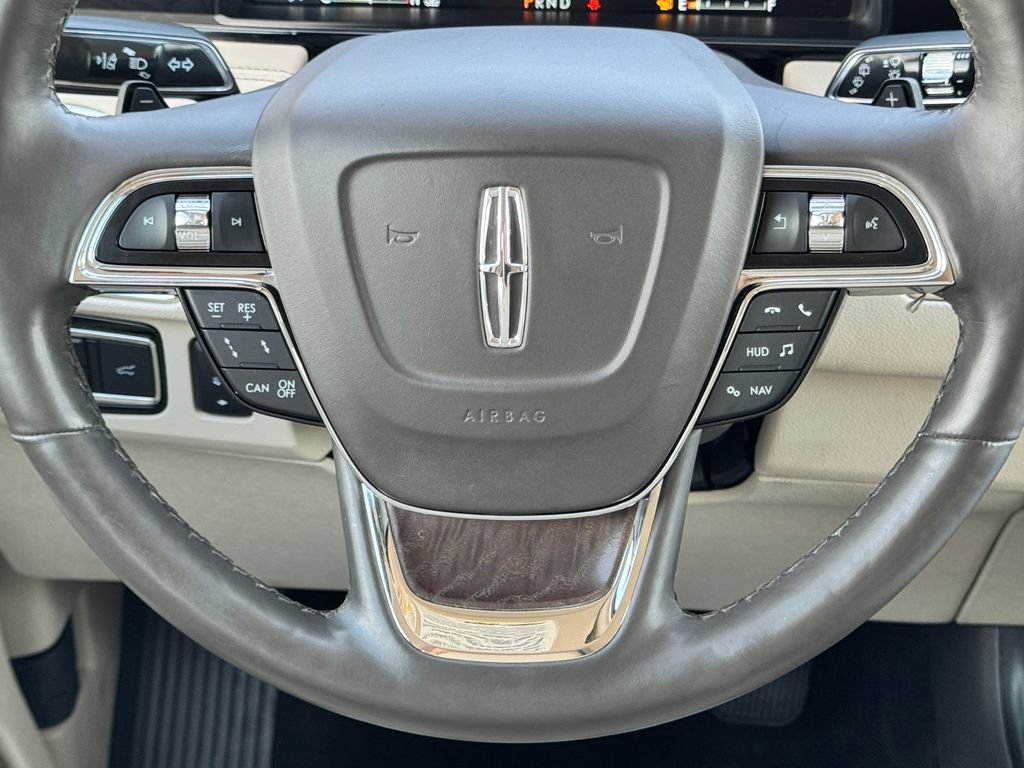 Used 2021 Lincoln Navigator Reserve w/ Luxury Package AWD/4WD image 25