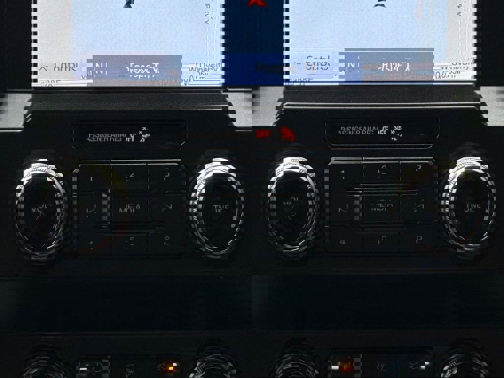 Used 2019 Ford F150 King Ranch w/ Equipment Group 601A Luxury image 17