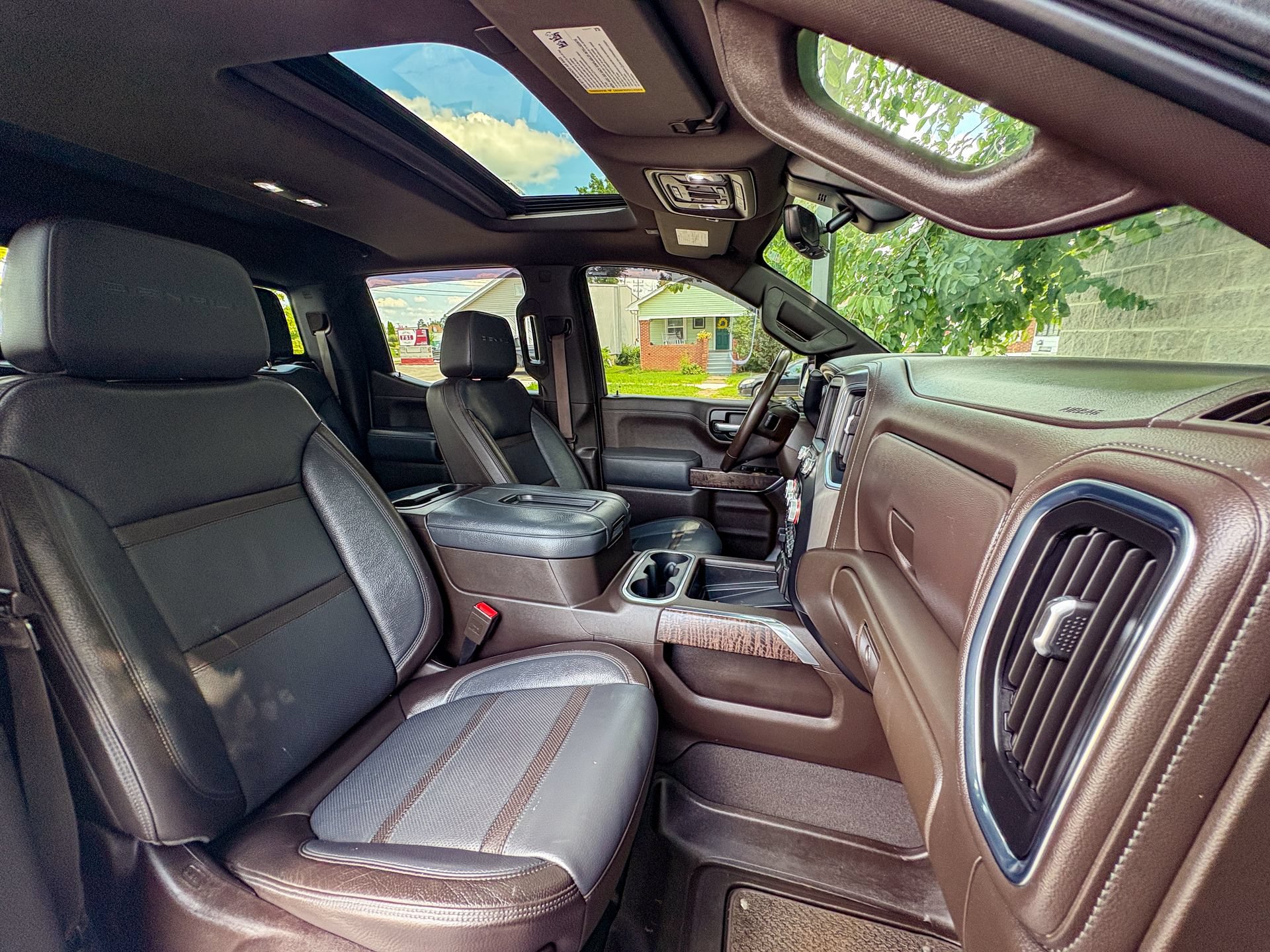 Used 2021 GMC Sierra 1500 Denali w/ Denali Ultimate Package AWD/4WD image 33