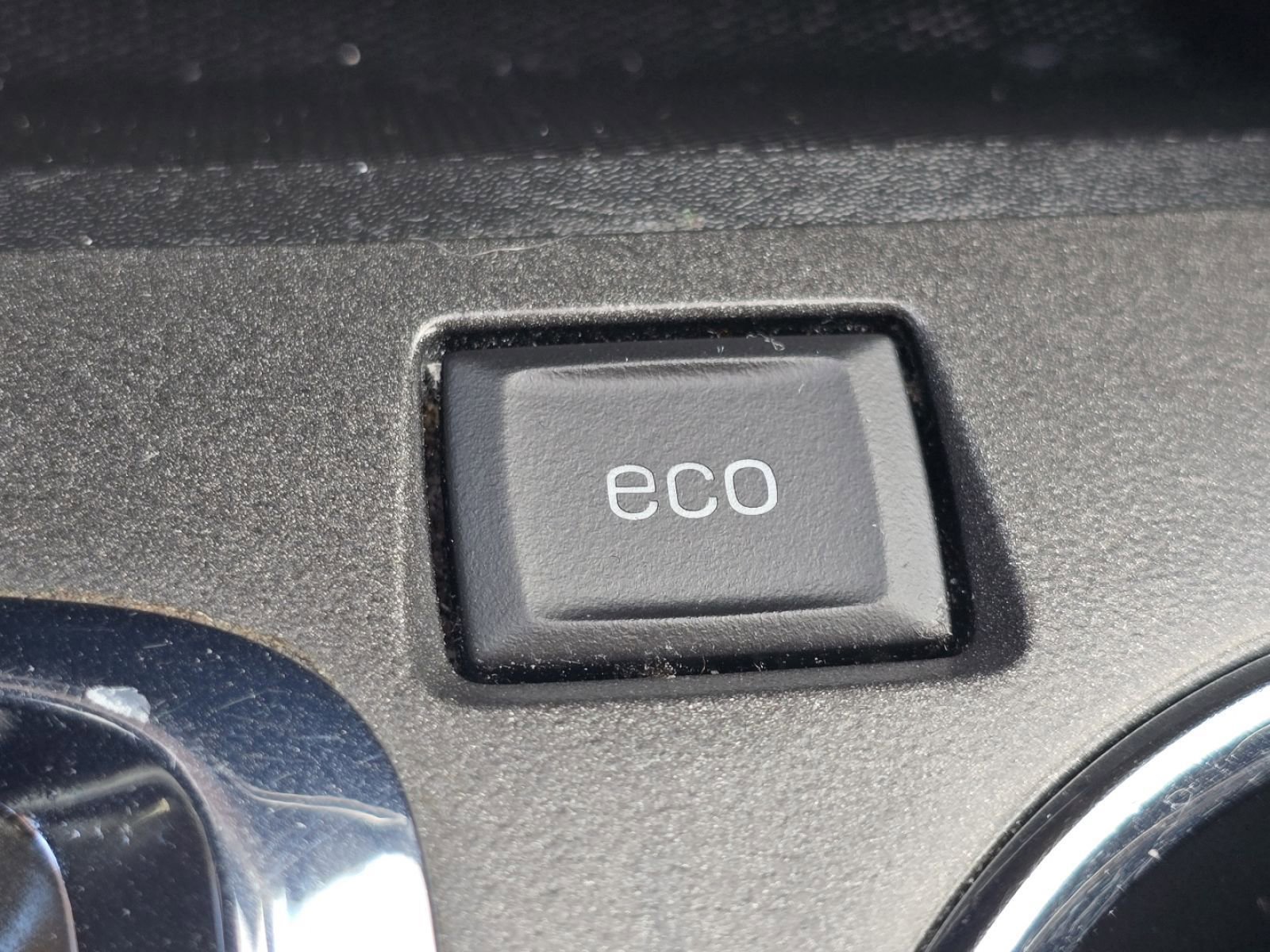 Used 2017 Chevrolet Equinox LT w/ Convenience Package image 27