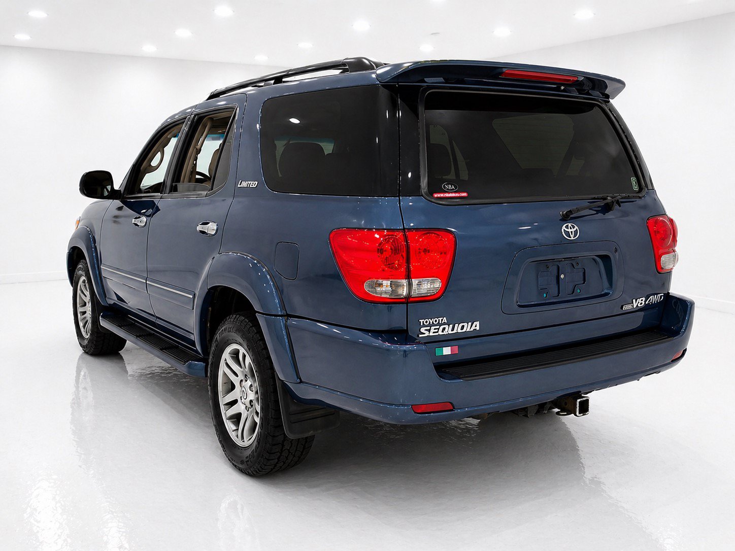 Used 2007 Toyota Sequoia Limited w/ Preferred Accessory Pkg AWD/4WD image 5
