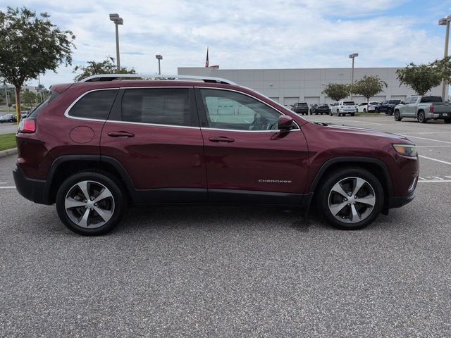 Used 2019 Jeep Cherokee Limited w/ Technology Group FWD image 3