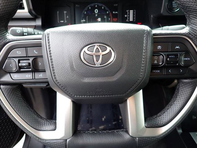 Used 2025 Toyota Tacoma SR5 AWD/4WD image 13