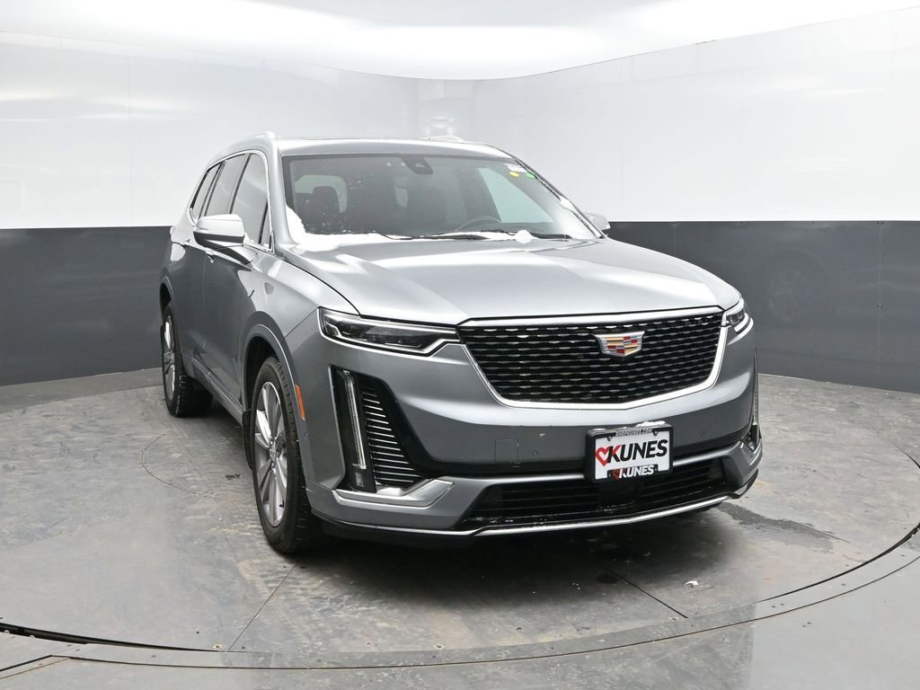 Used 2024 Cadillac XT6 Premium Luxury w/ Technology Package image 4