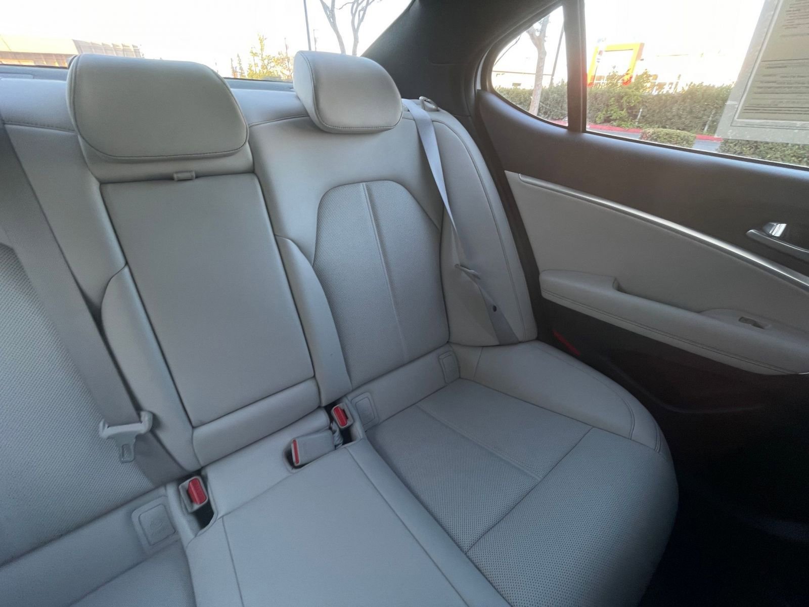 Used 2025 Genesis G70 2.5T image 39