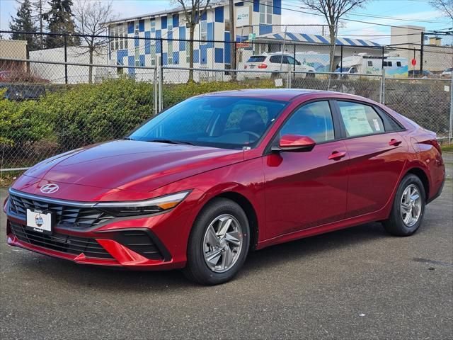 New 2026 Hyundai Elantra SE FWD image 3