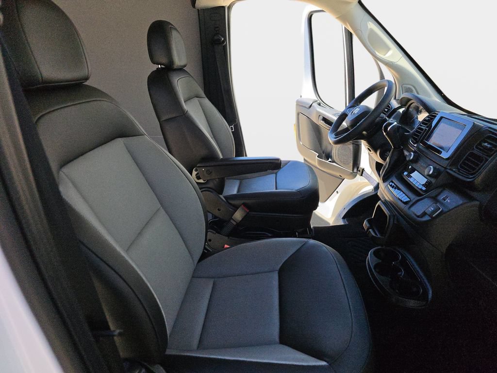 Used 2025 RAM ProMaster 2500 w/ Convenience Group FWD image 12