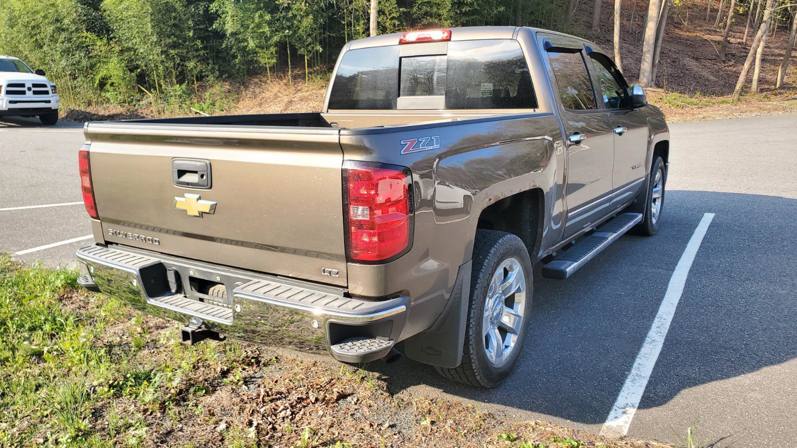 Used 2014 Chevrolet Silverado 1500 LTZ Z71 w/ LTZ Plus Package image 9