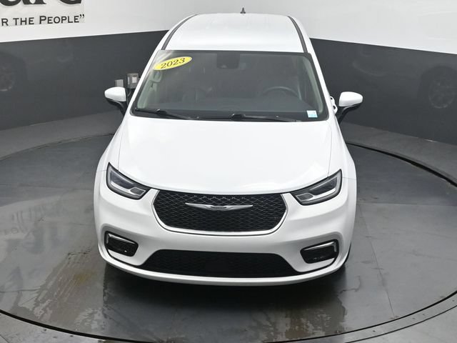 Used 2023 Chrysler Pacifica Touring-L FWD image 58