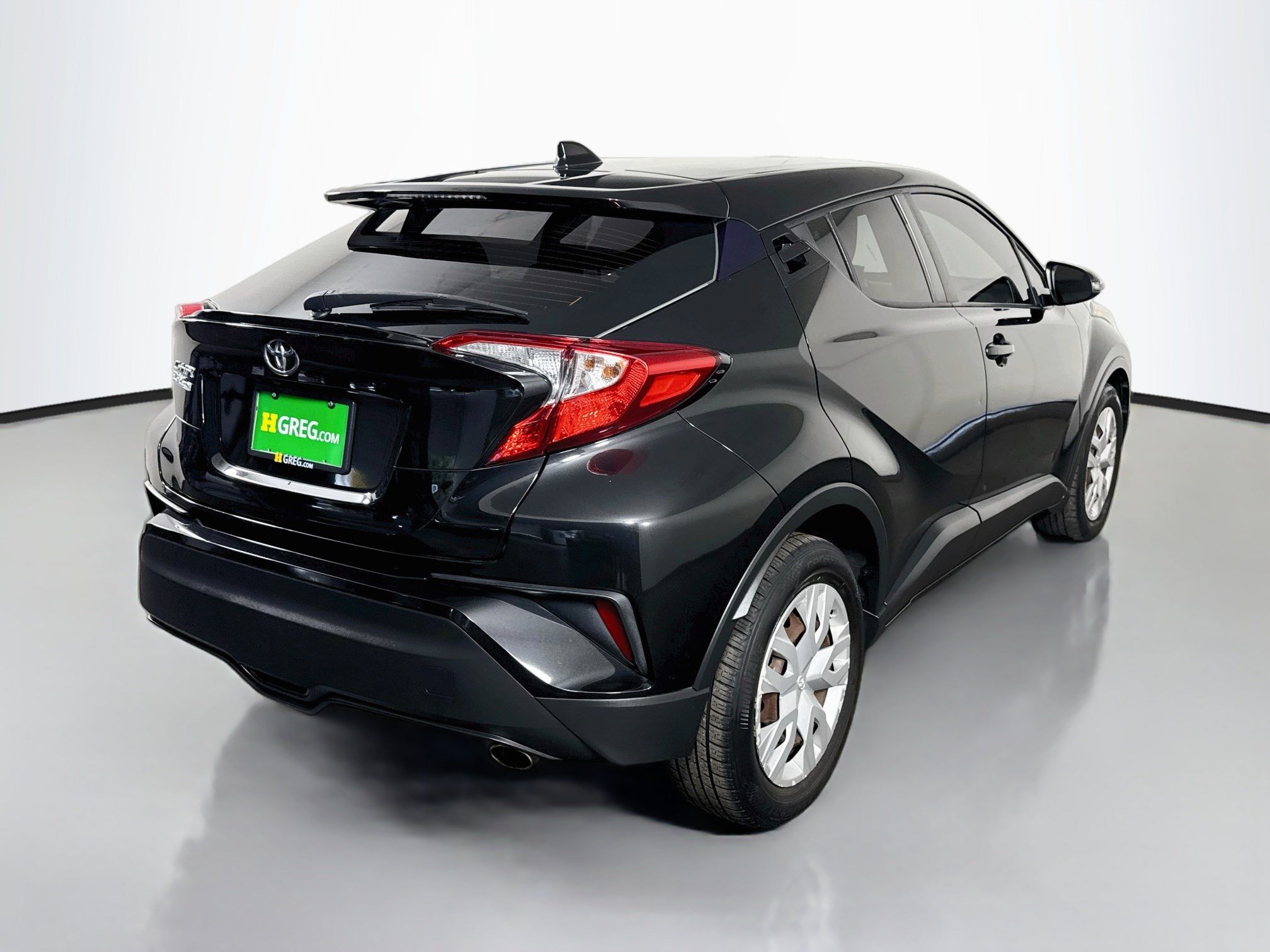 Used 2021 Toyota C-HR LE FWD image 10