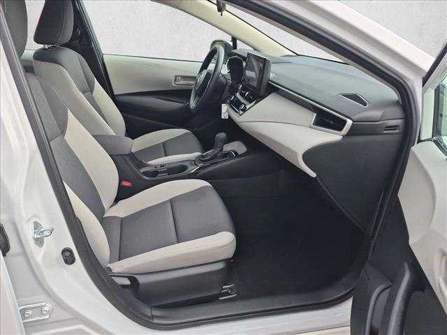 Used 2025 Toyota Corolla LE FWD image 18