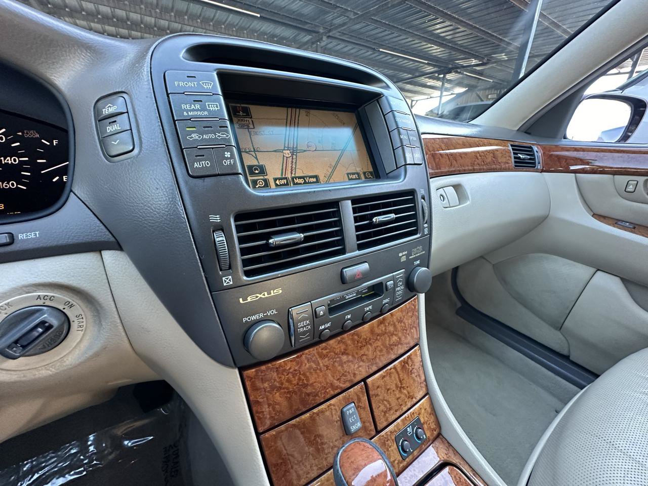 Used 2006 Lexus LS 430 w/ Modern Luxury Pkg RWD image 18