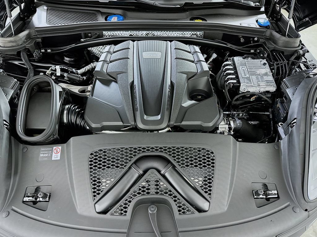 New 2026 Porsche Macan S AWD/4WD image 32