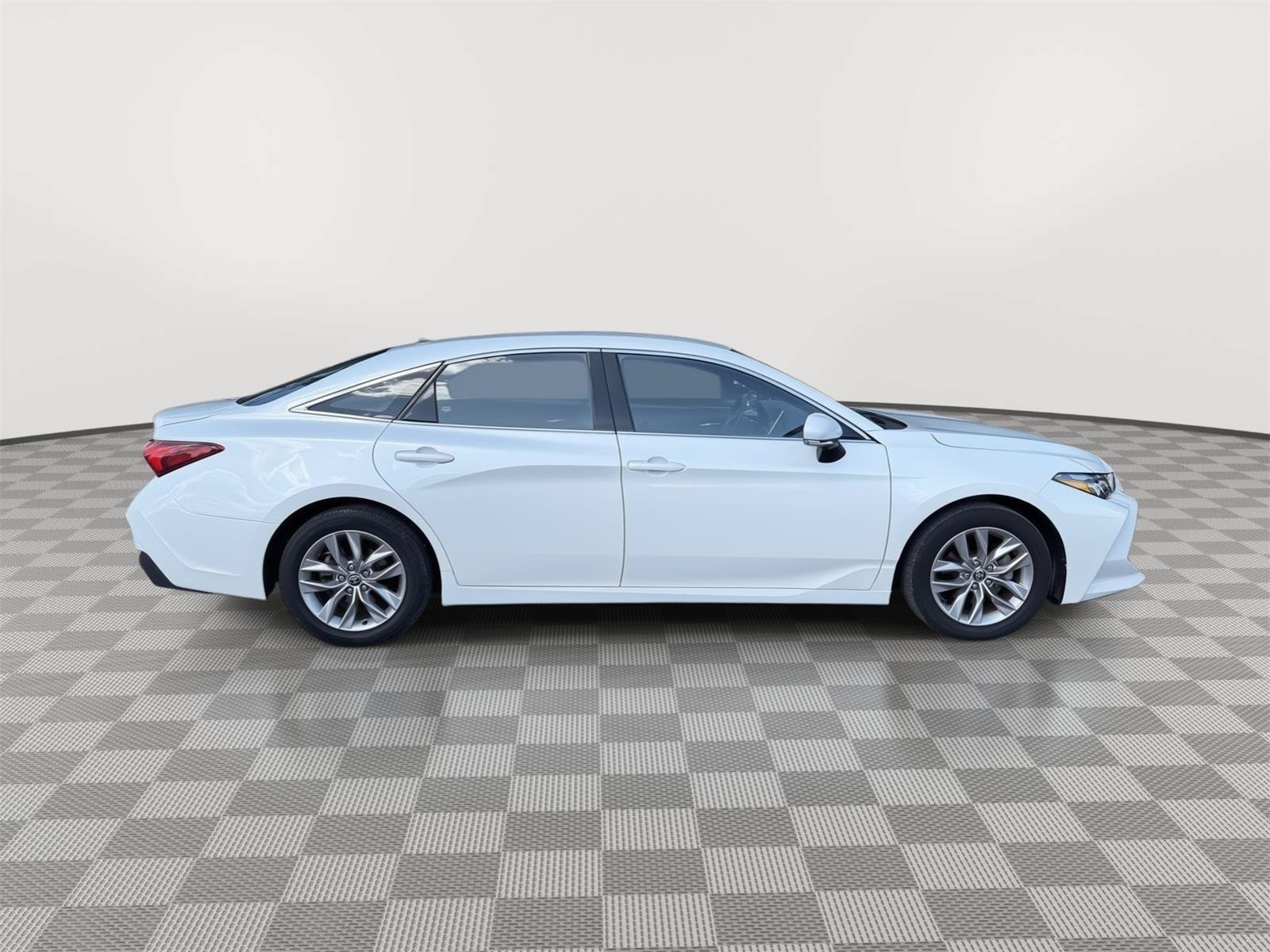 Used 2021 Toyota Avalon XLE FWD image 8