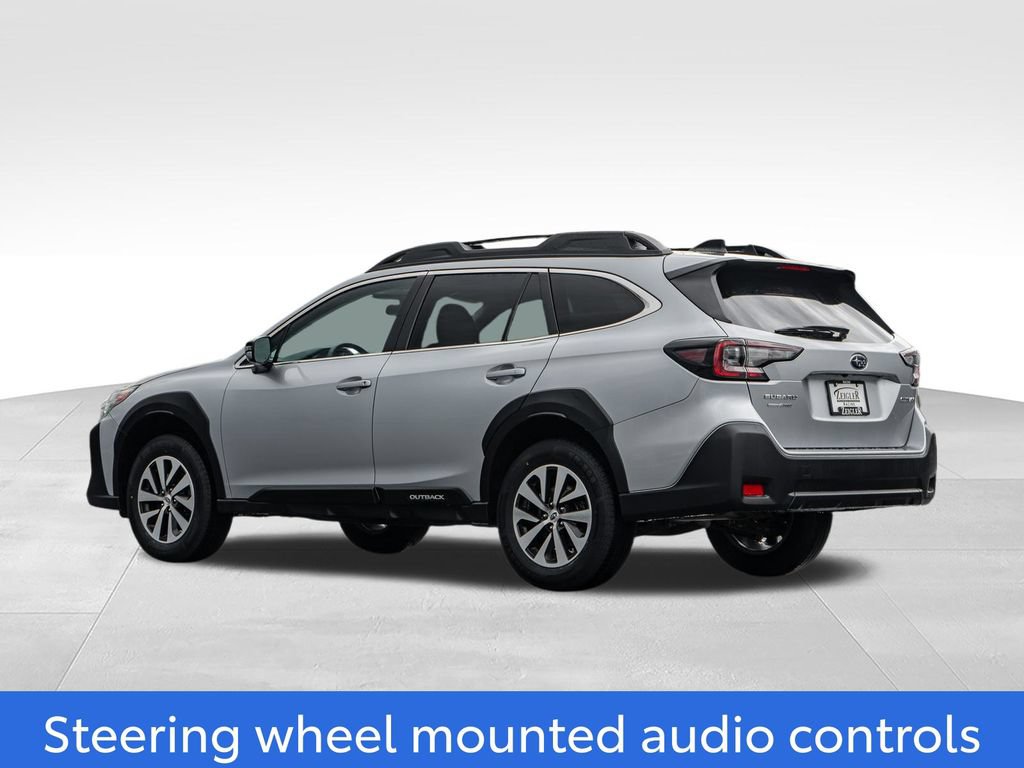 Used 2023 Subaru Outback Premium AWD/4WD image 5