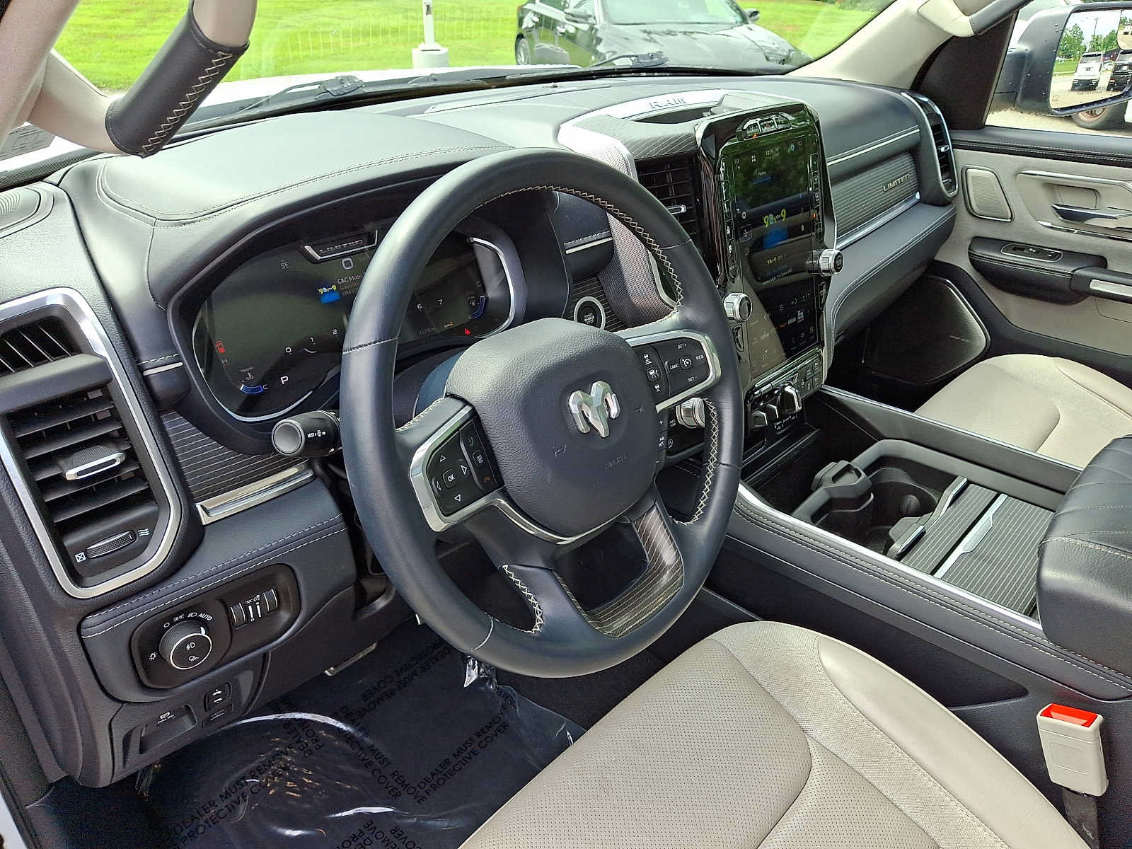 Used 2023 RAM 1500 Limited AWD/4WD image 16