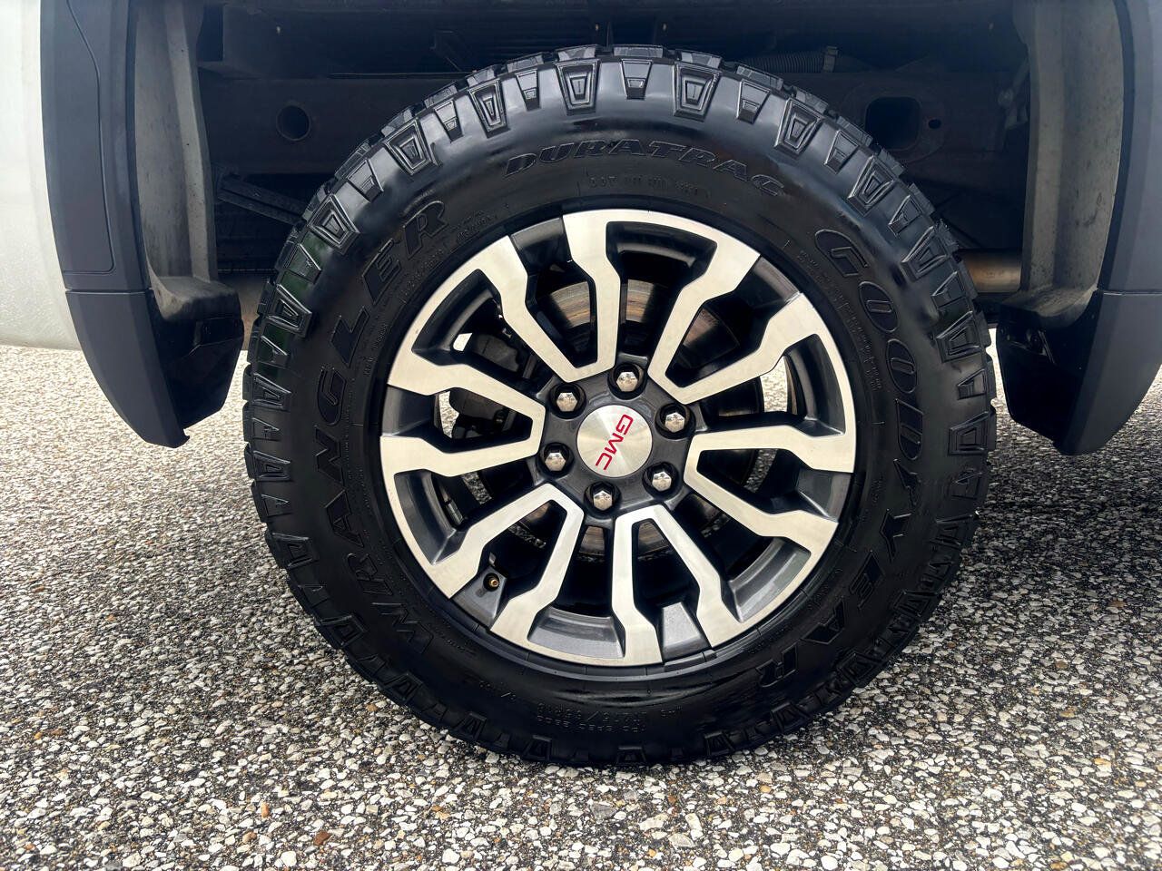 Used 2020 GMC Sierra 1500 AT4 w/ AT4 Premium Package image 28