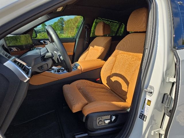 Used 2025 BMW X6 M60i AWD/4WD image 14