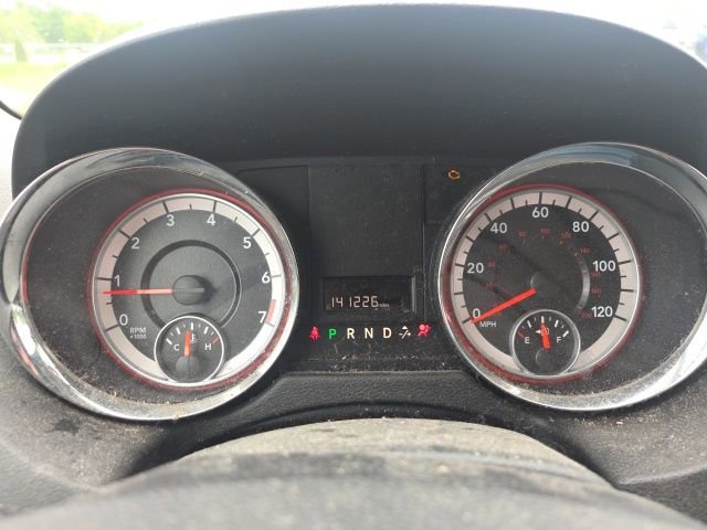 Used 2014 Dodge Grand Caravan SXT FWD image 25