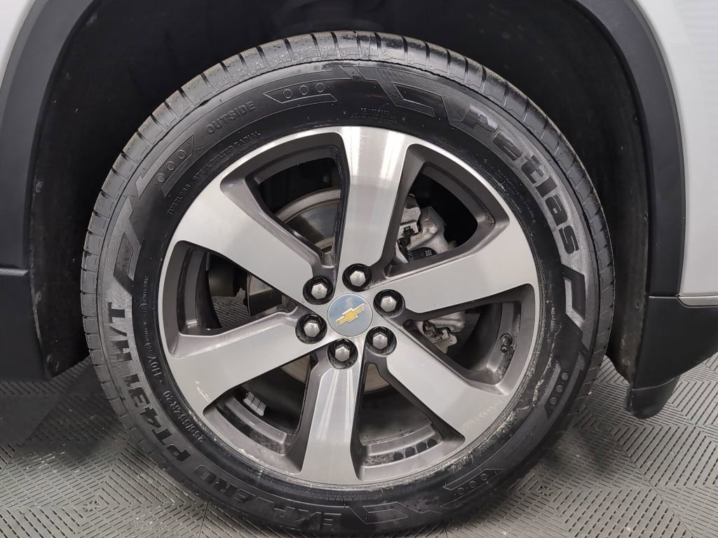 Used 2021 Chevrolet Traverse LT w/ LT Premium Package image 45