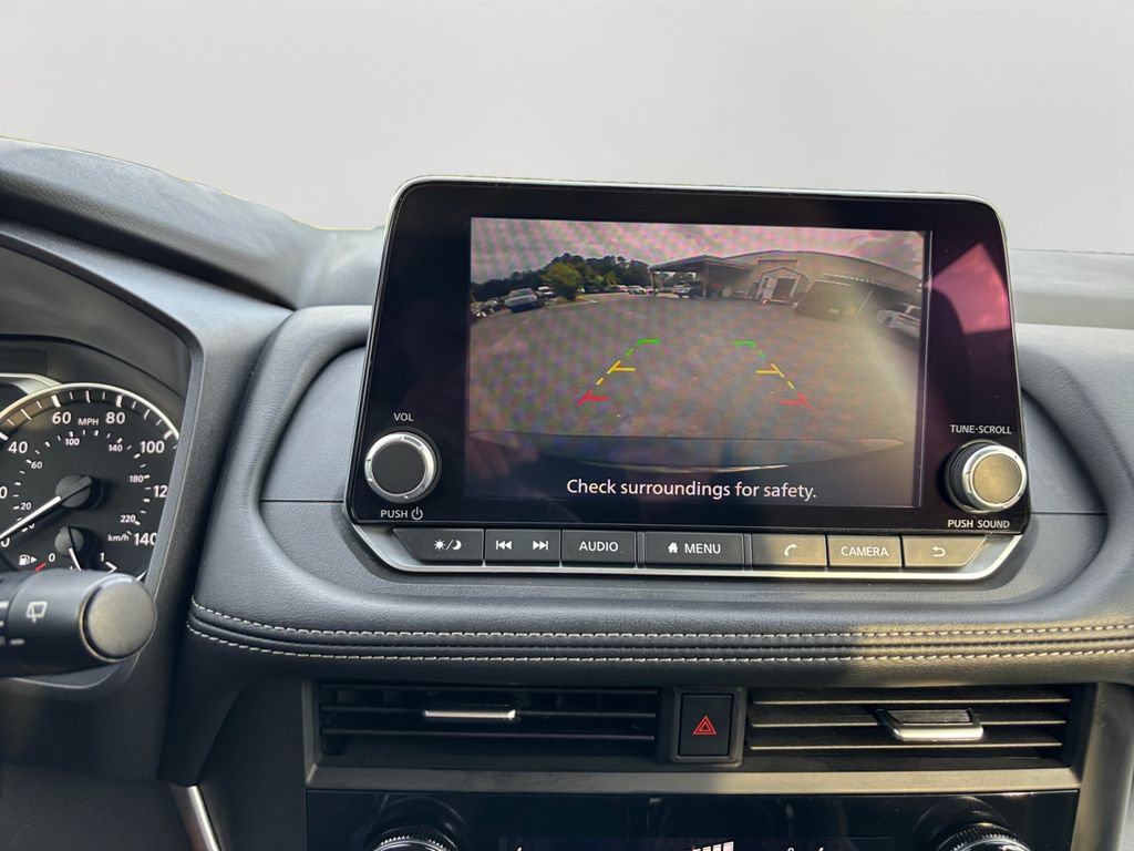 Used 2024 Nissan Rogue SV FWD image 26