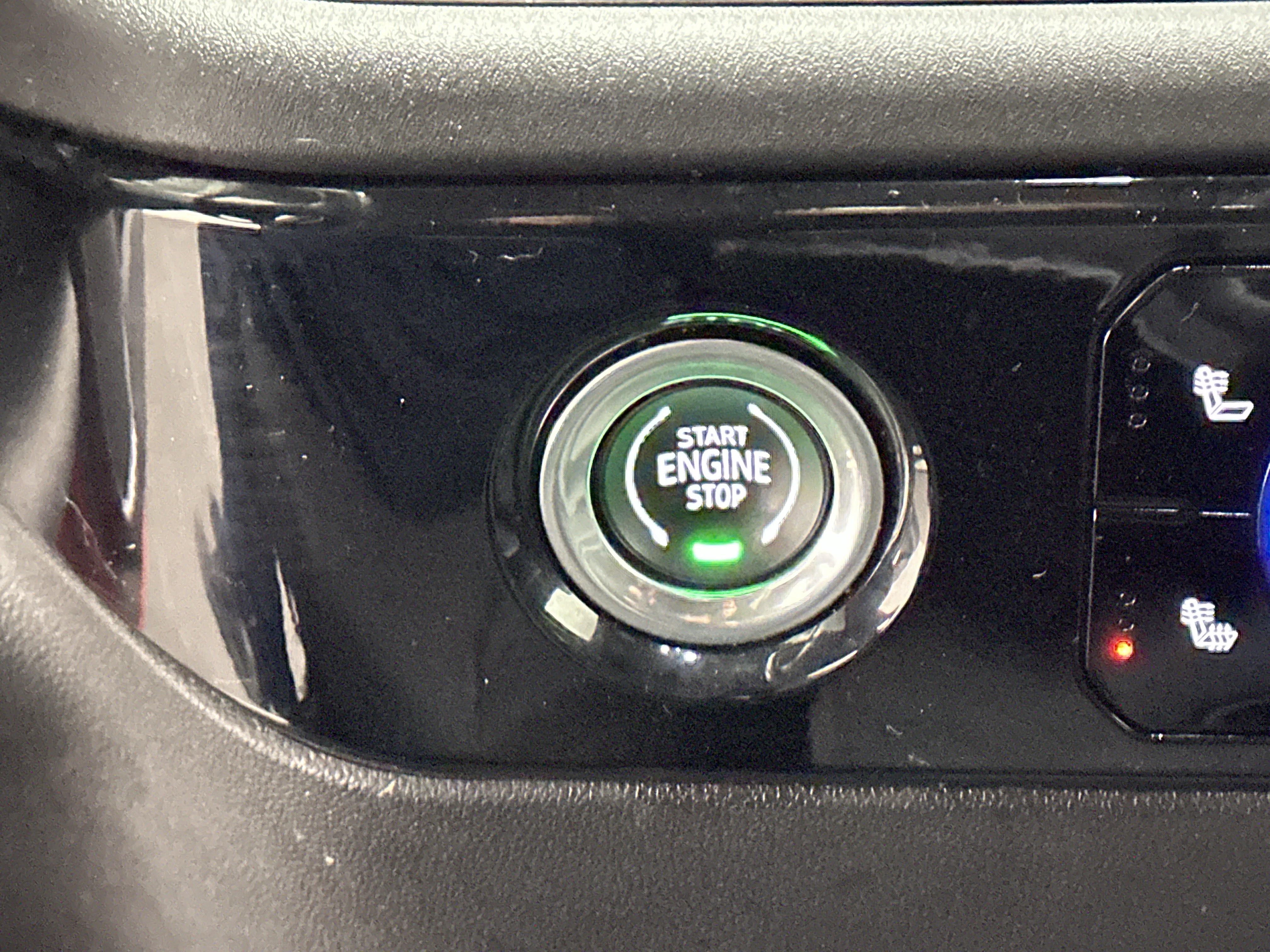 Used 2023 Chevrolet Silverado 1500 LT image 39