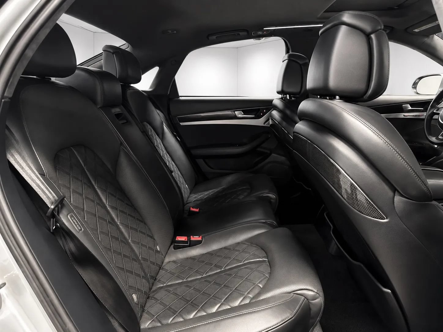 Used 2013 Audi S8 AWD/4WD image 21