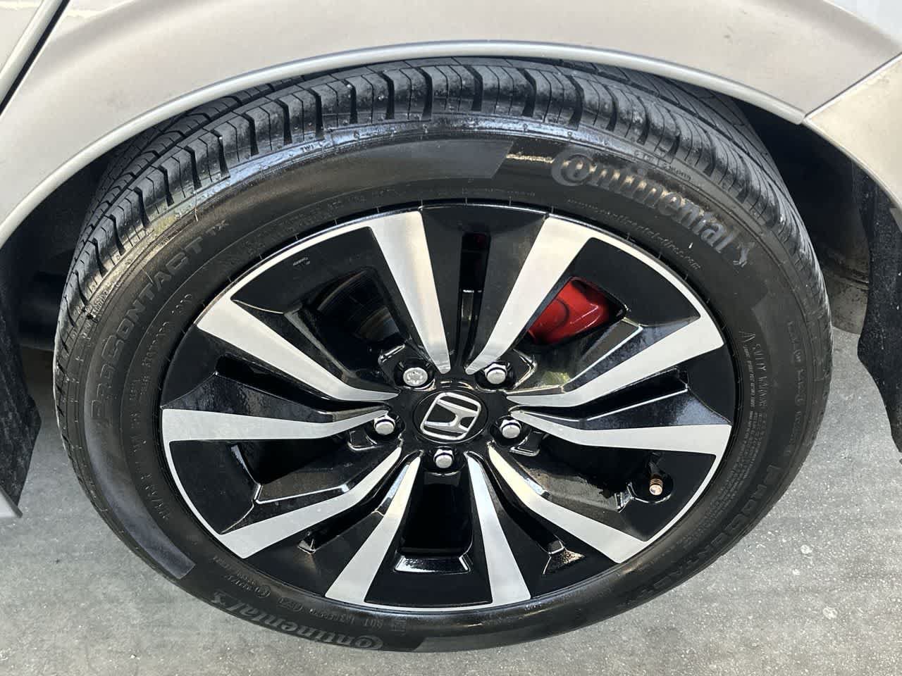 Used 2024 Honda Civic EX-L image 11