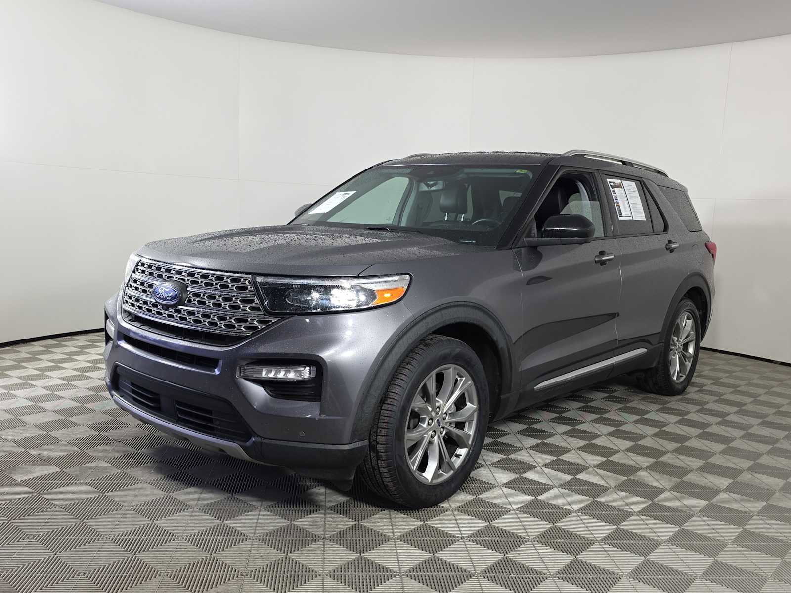 Used 2022 Ford Explorer Limited image 4