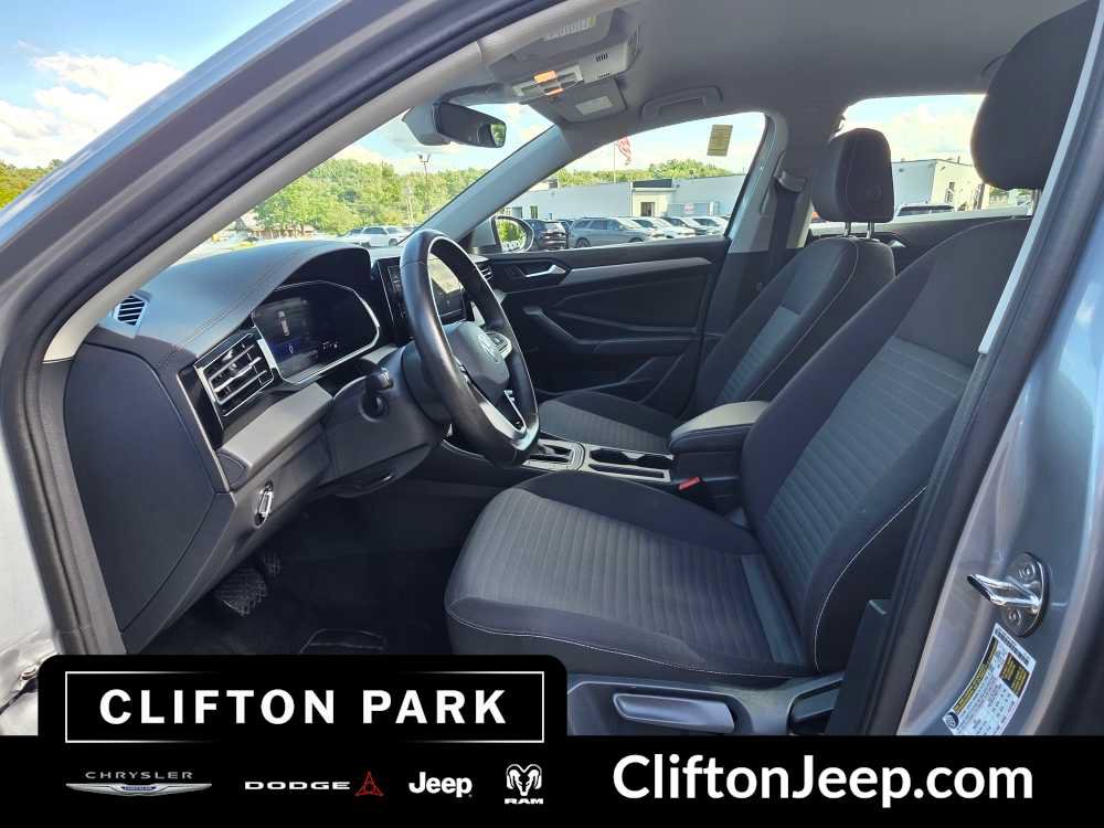 Used 2025 Volkswagen Jetta S FWD image 10
