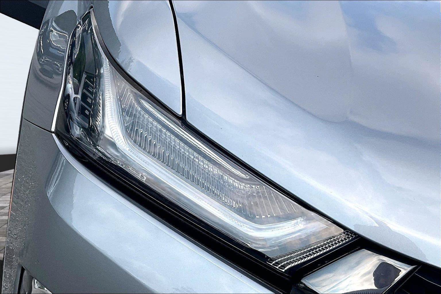 Used 2023 Chevrolet Traverse LT FWD image 29