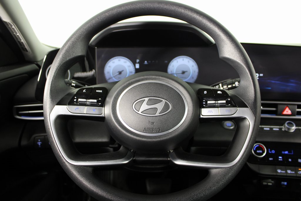 Certified 2024 Hyundai Elantra SEL image 6
