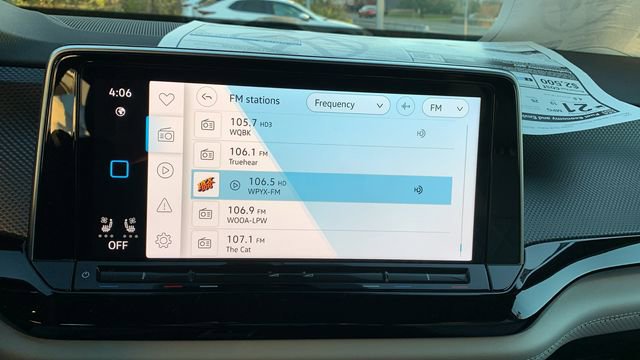 New 2025 Volkswagen Atlas Cross Sport SEL Premium R-Line image 18